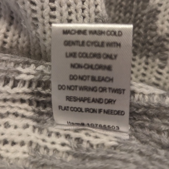 Torrid Lovesick Gray White Southwestern Open Front Cardigan Sweater. Women's 0* - Picture 5 of 6